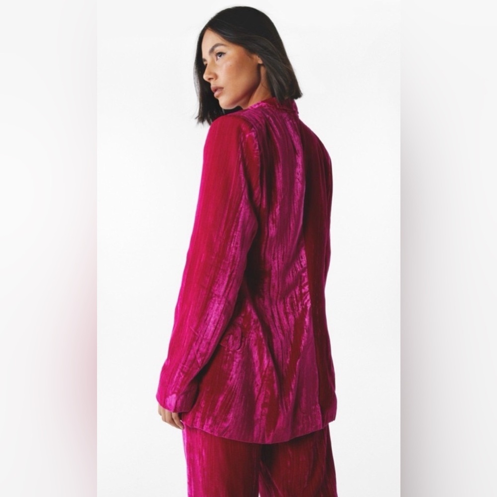 Nasty Gal Fuchsia Crushed Velvet Oversized Blazer - Pink - Picture 2 of 11